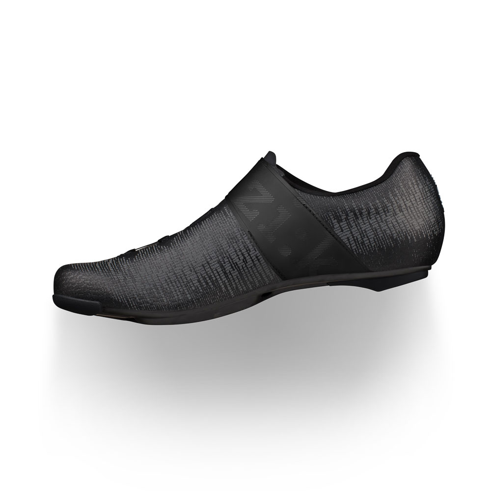 Road cycling shoes - Vento Infinito knit carbon 2 wide - Fizik