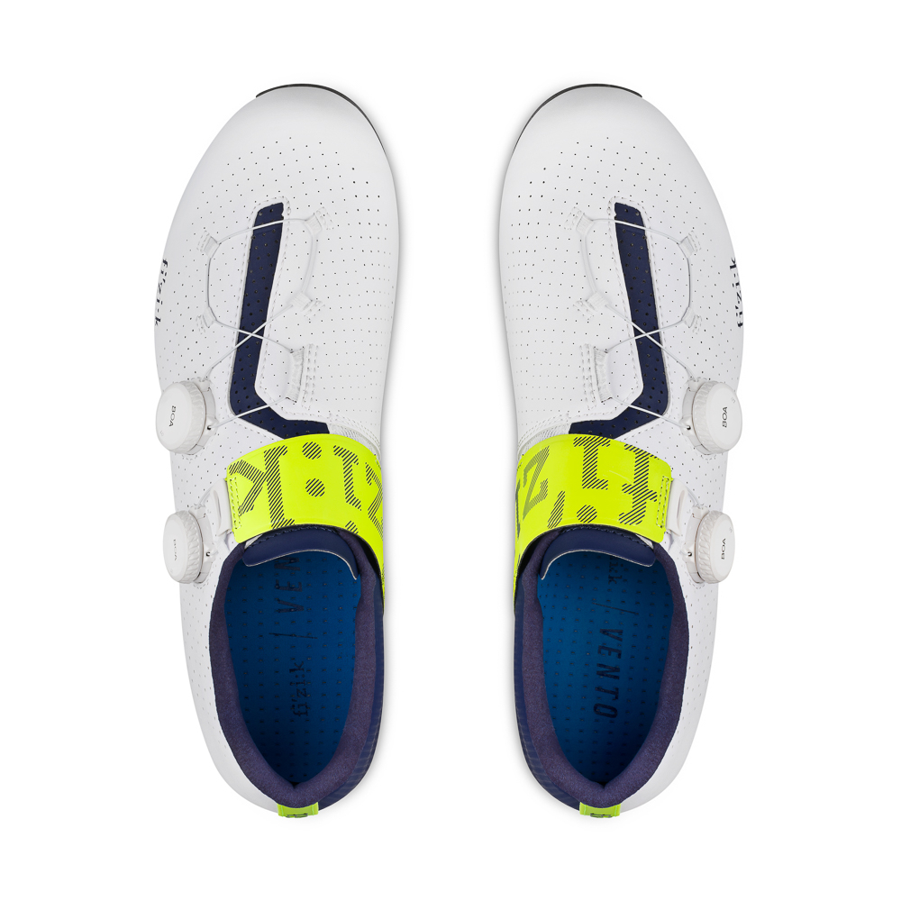 Road cycling Shoes - Infinito Carbon 2 Movistar - Fizik