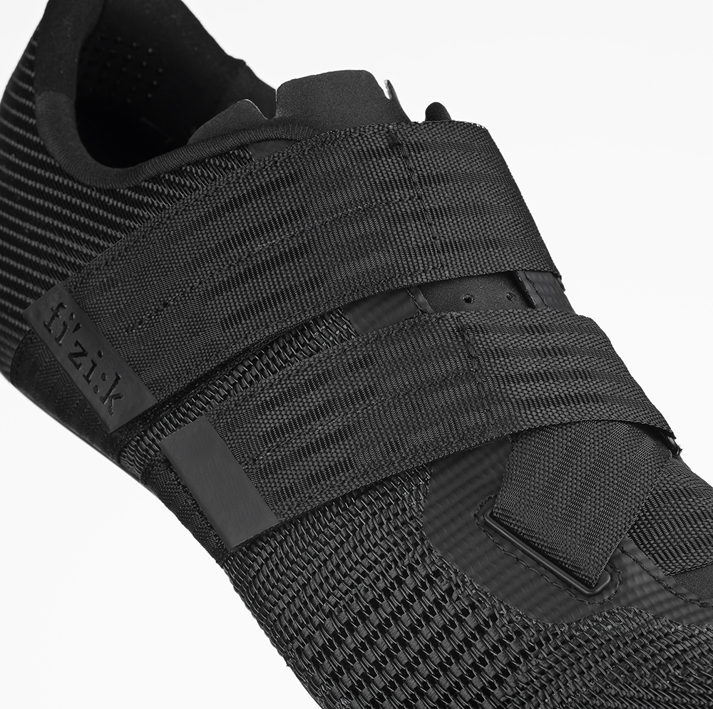 Road cycling shoes - Vento Powerstrap R2 Aeroweave - Fizik