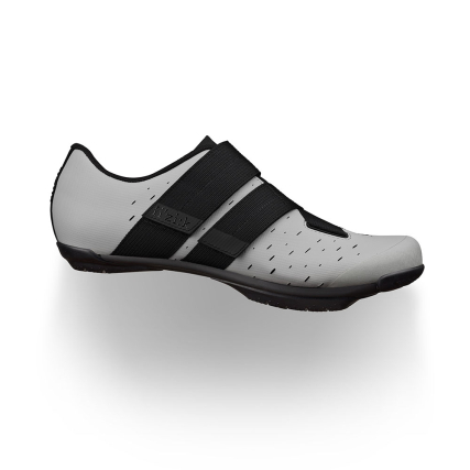 best-gravel-shoes-fizik-1-terra-powerstrap-x4-light-grey-black