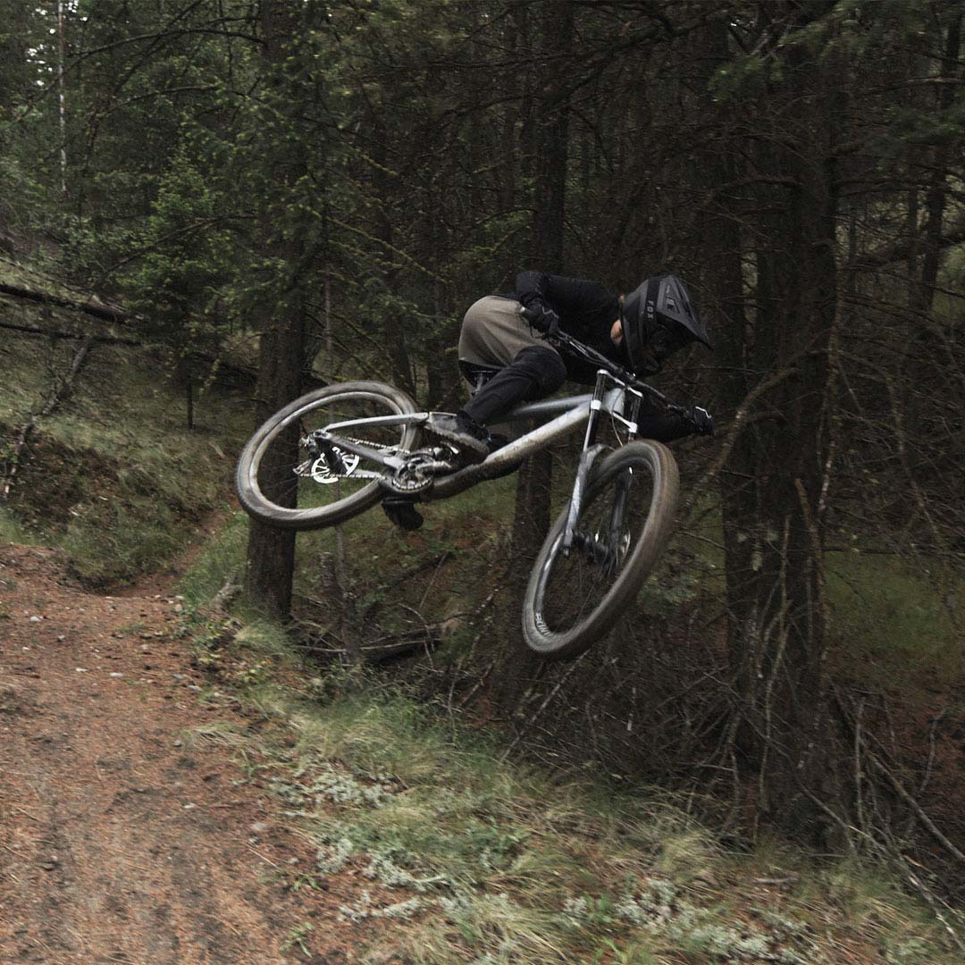 enduro-mountain-bike-saddle-gravita-alpaca-x5-fizik
