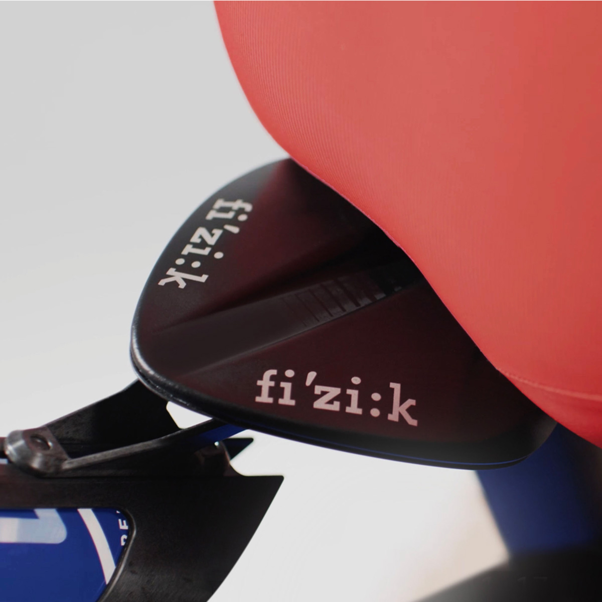 Fizik triathlon saddle online