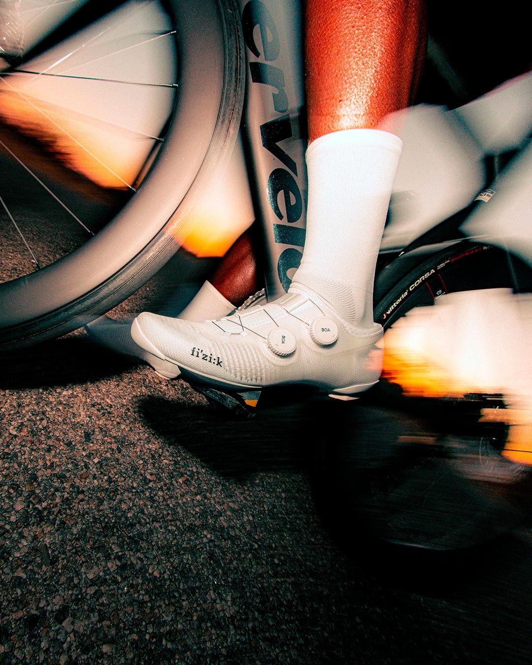 fizik-vega-breathable-lightweight-cycling-shoes