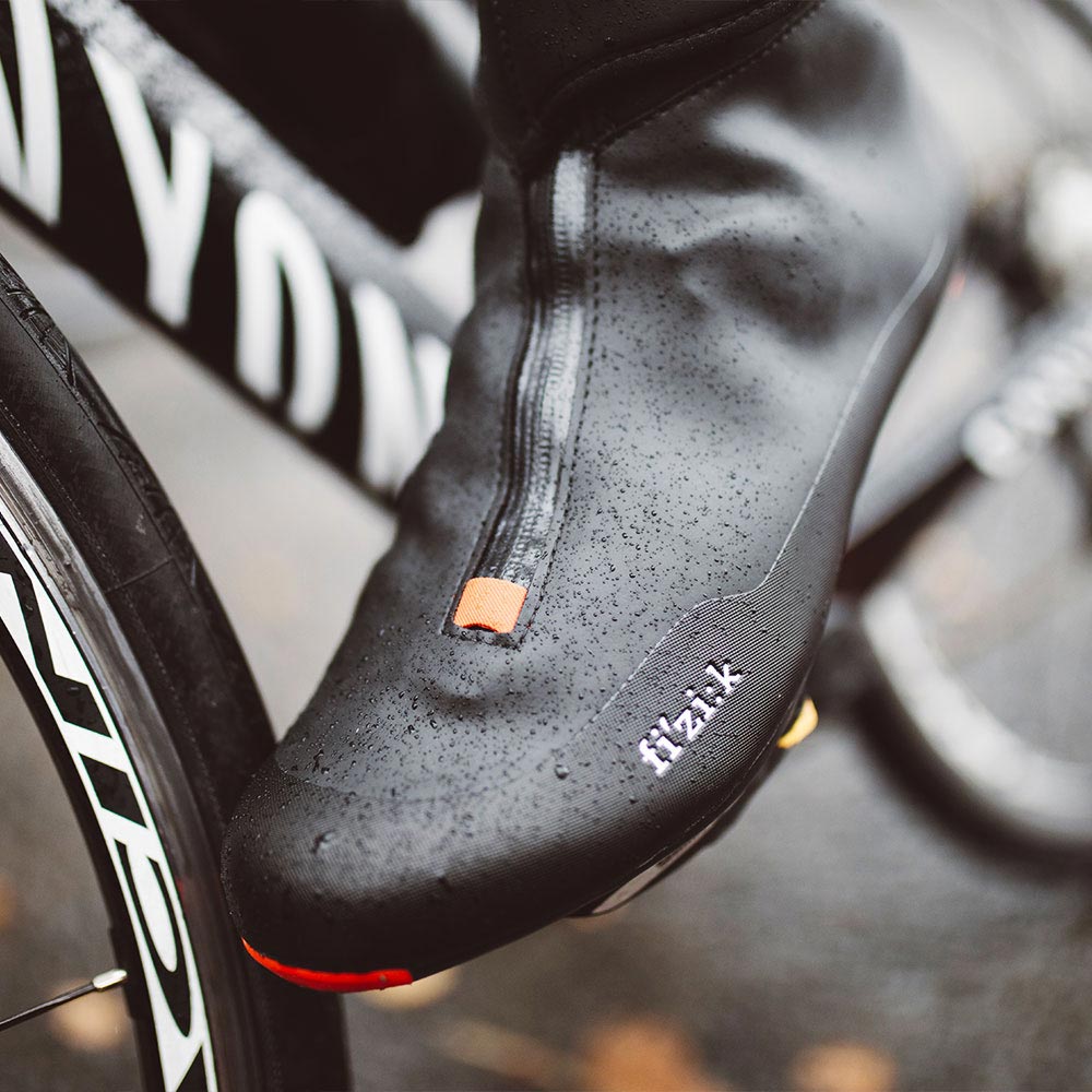 Winter and waterproof road cycling shoes Artica R5 Fizik