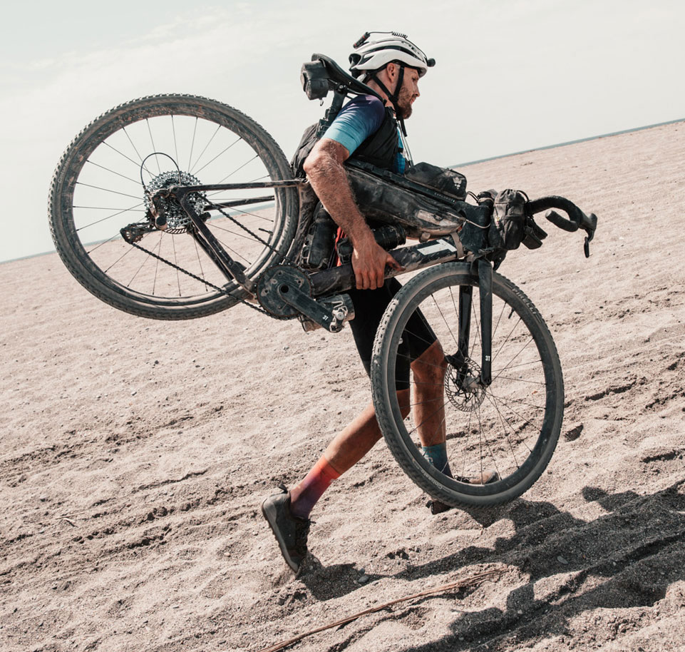 off-road-endurance-mountain-biking-shoe-terra-ergolace-x2-fizik