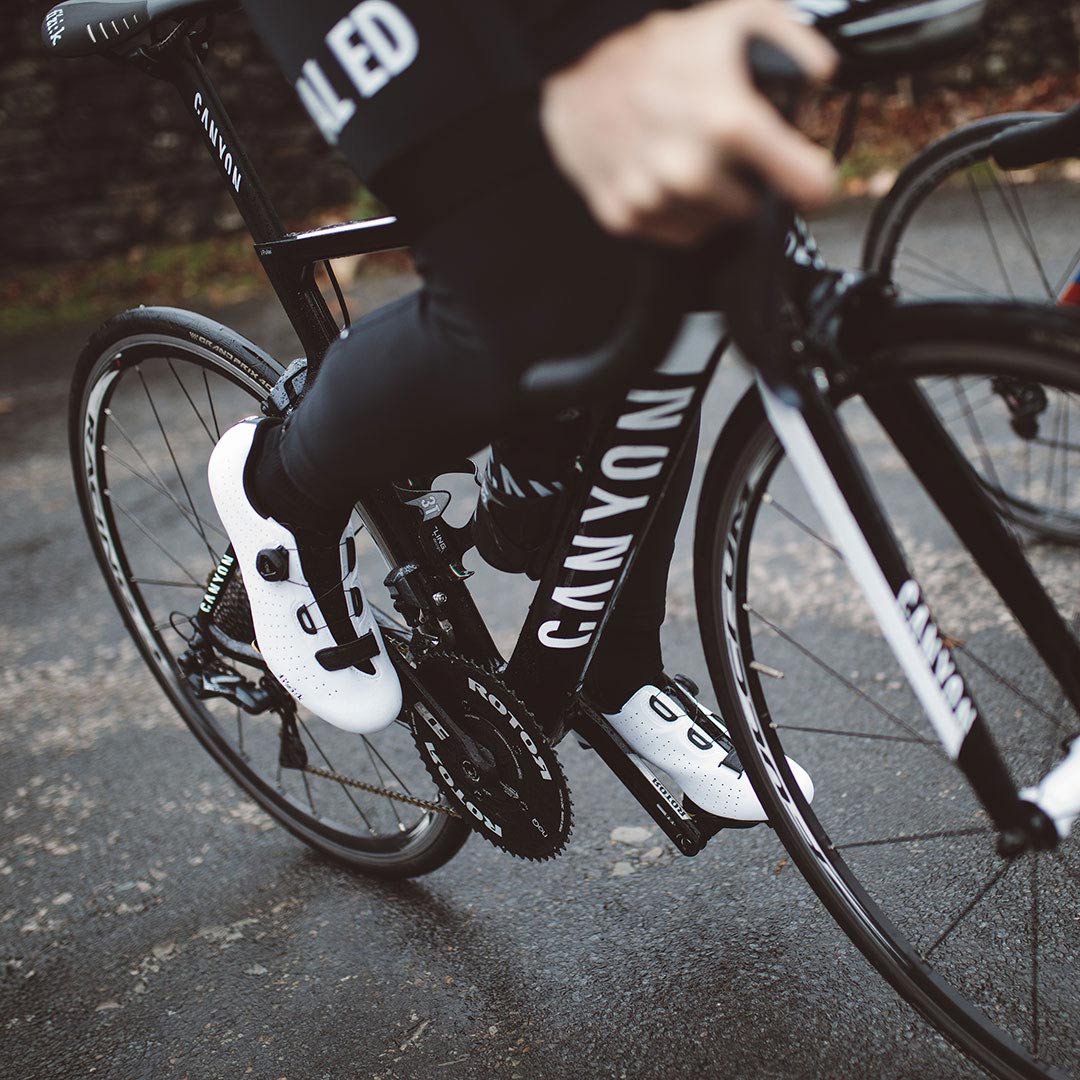 Black/Black EU 44 Details about   Fizik R5 Tempo Overcurve Men's Cycling Shoes 